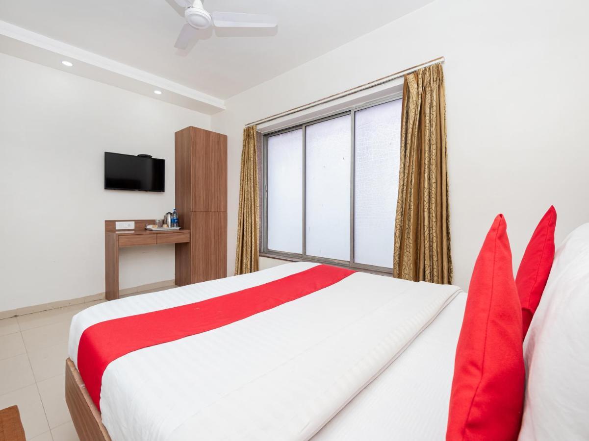 Hotel Balwas Surat Exterior photo