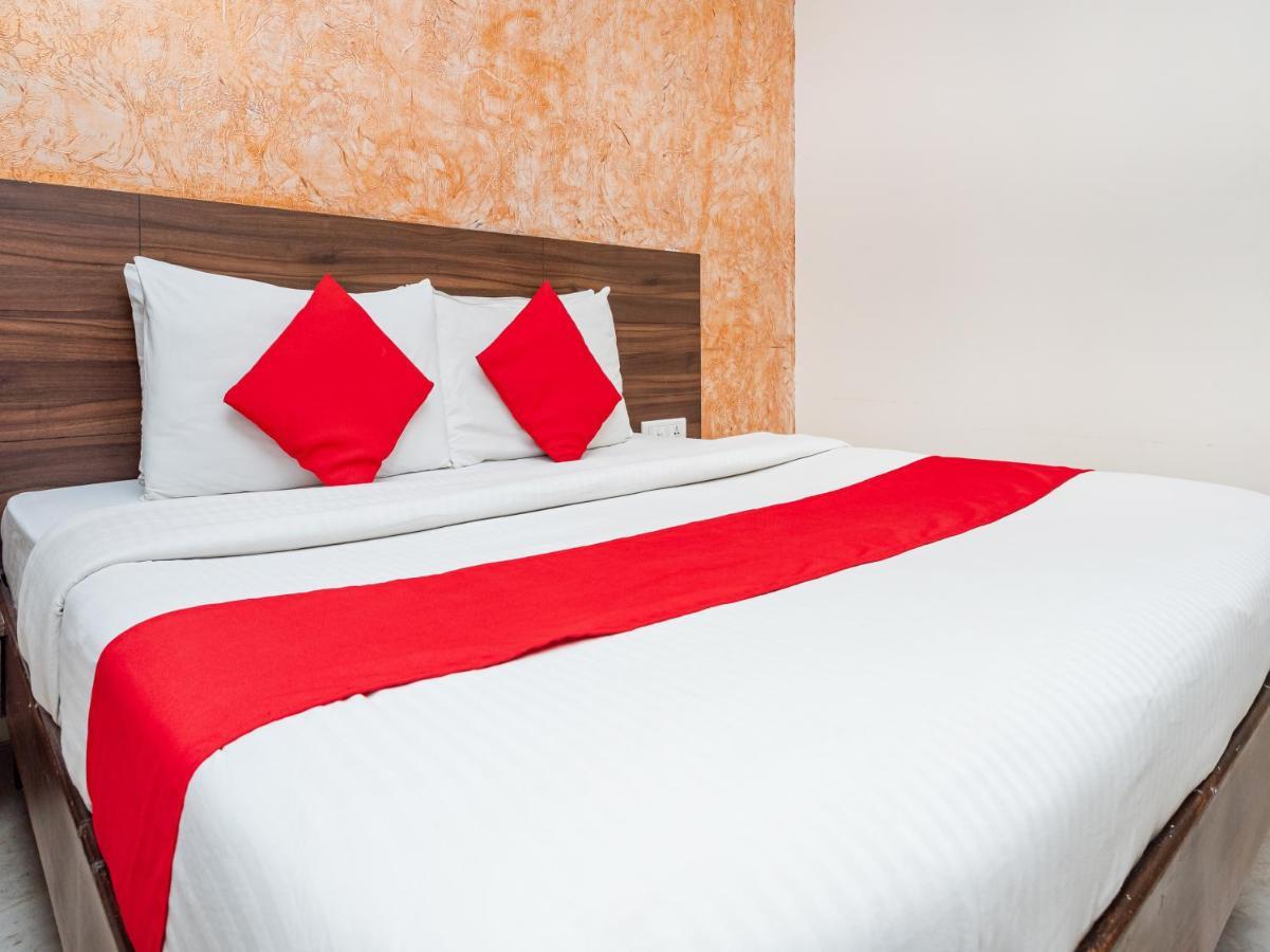 Hotel Balwas Surat Exterior photo