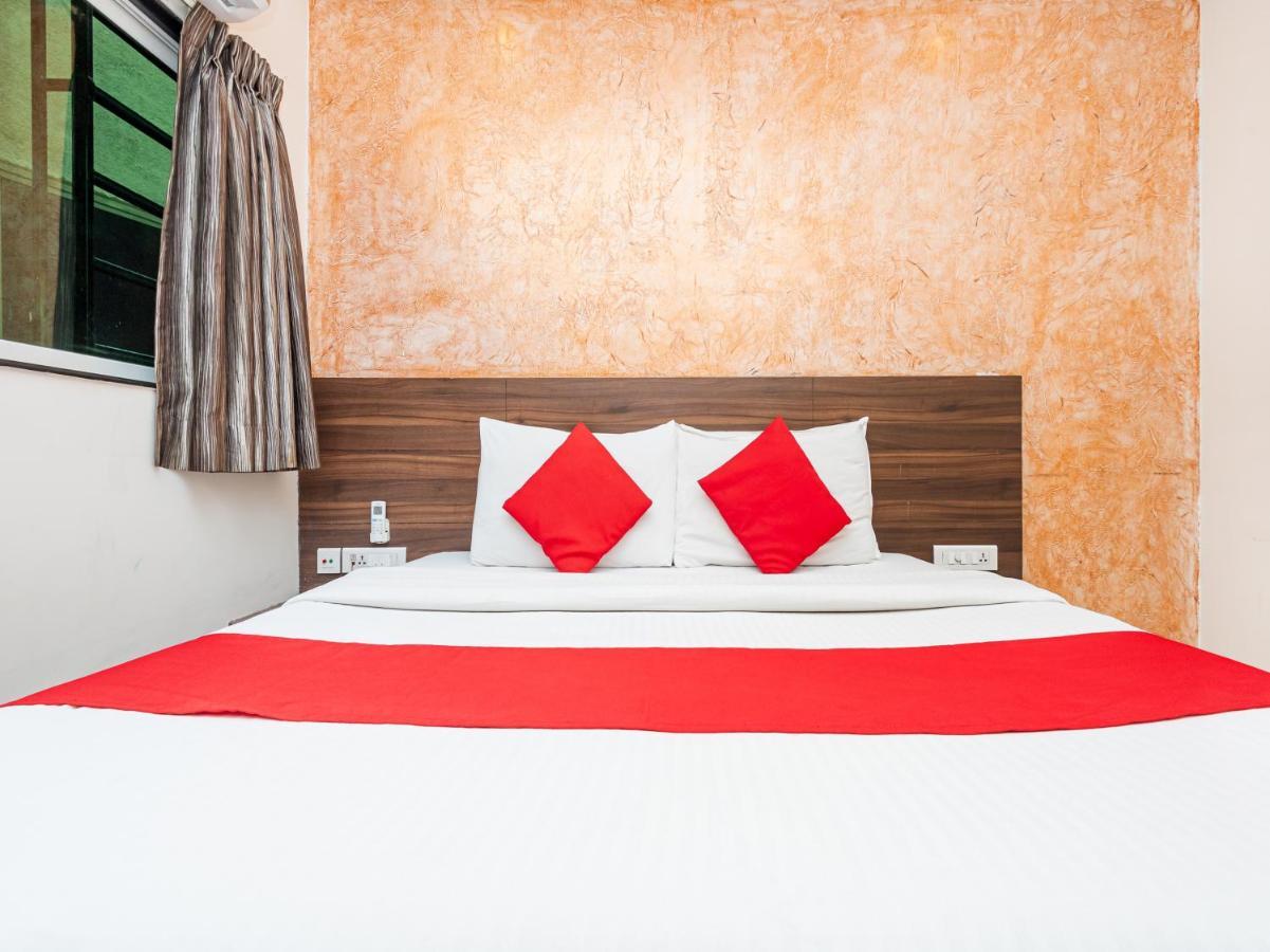 Hotel Balwas Surat Exterior photo